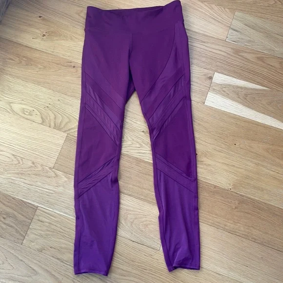ALO Yoga Mesh High Waist Epic Leggings Purple Juneberry - Picture 3 of 7